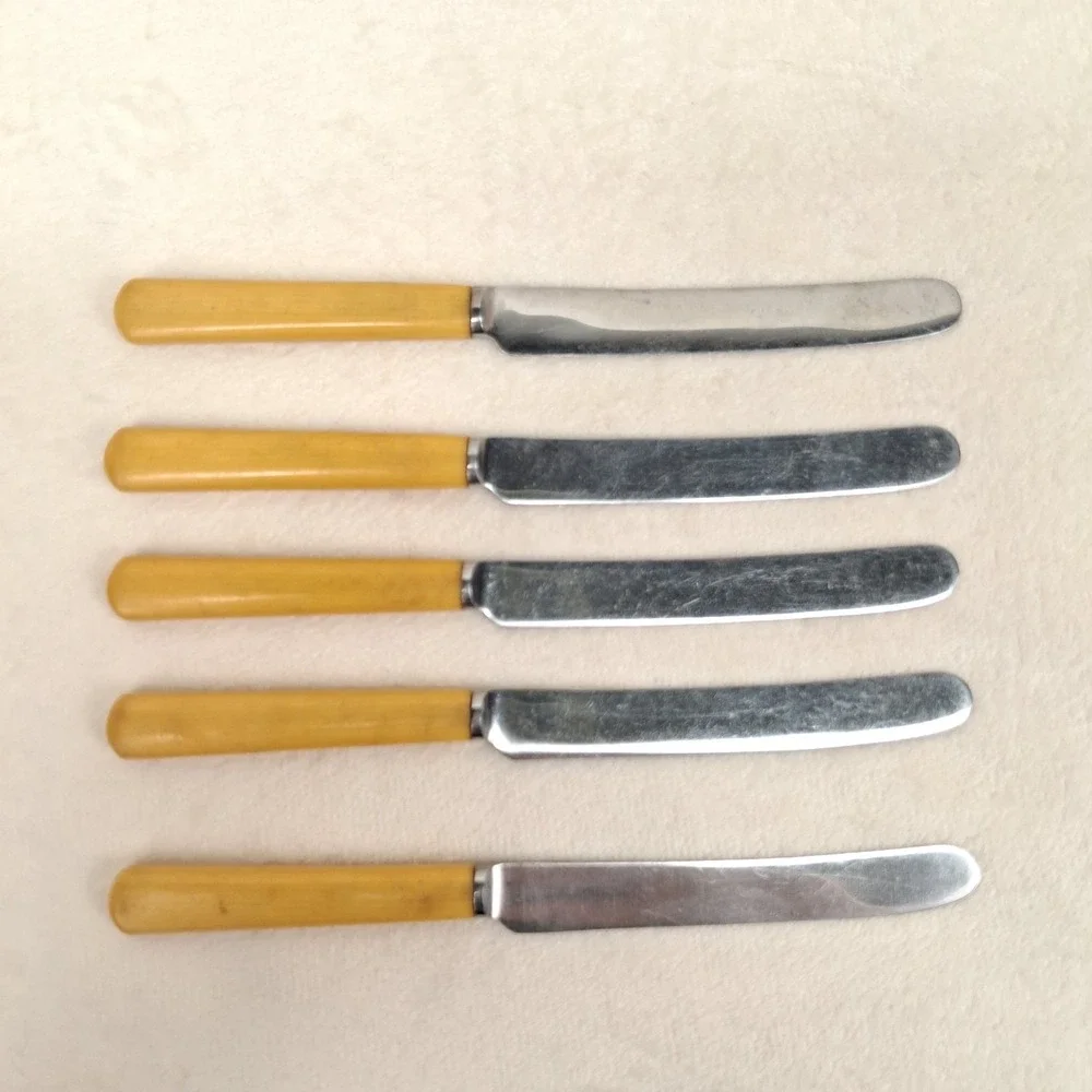 Vintage Sheffield Stainless Butter Knives Butterscotch Yellow Set of Five (1)